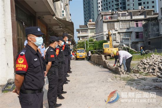 小路社区：网格助力拆除违章搭建 共建和谐社区